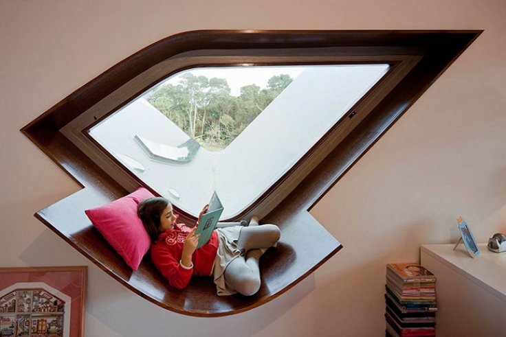 cozy-reading-nooks-book-corner-29-57318a0eed6c9__700_736x491