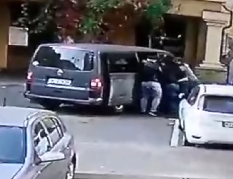 Под Киевом «полицейские» похитили и избили мужчину