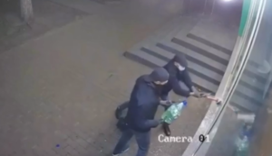 Пожары в магазинах Киева: собственник опубликовал видео поджога