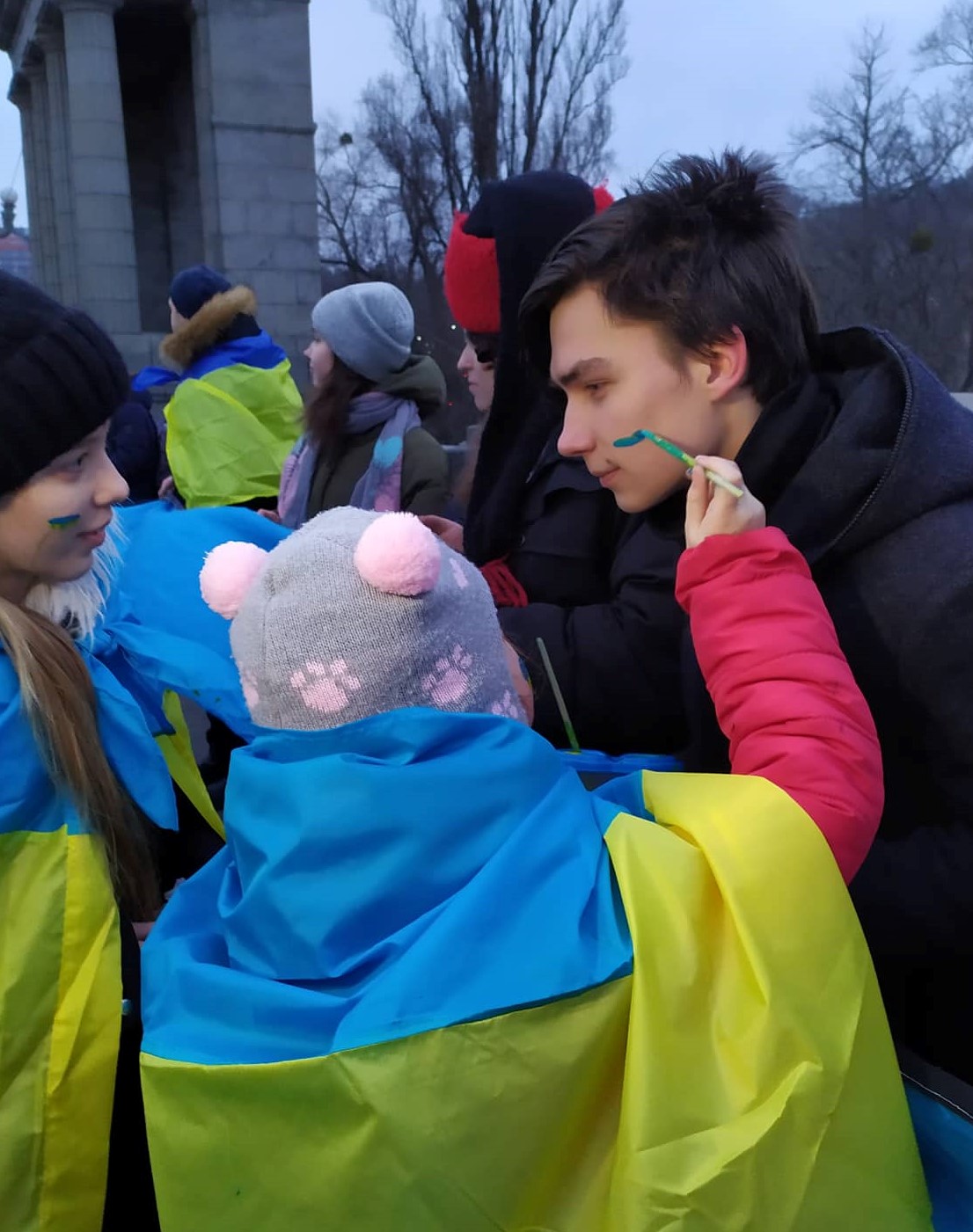 В Киеве Берега Днепра объединили живой цепью