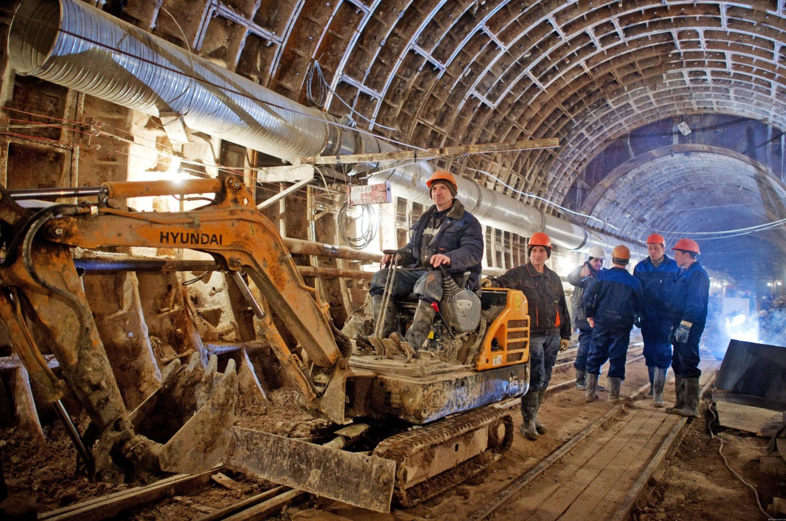 Метро на Виноградарь будет построено в срок