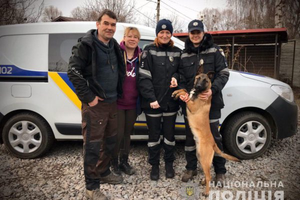 Киевские полицейские показали нового сотрудника